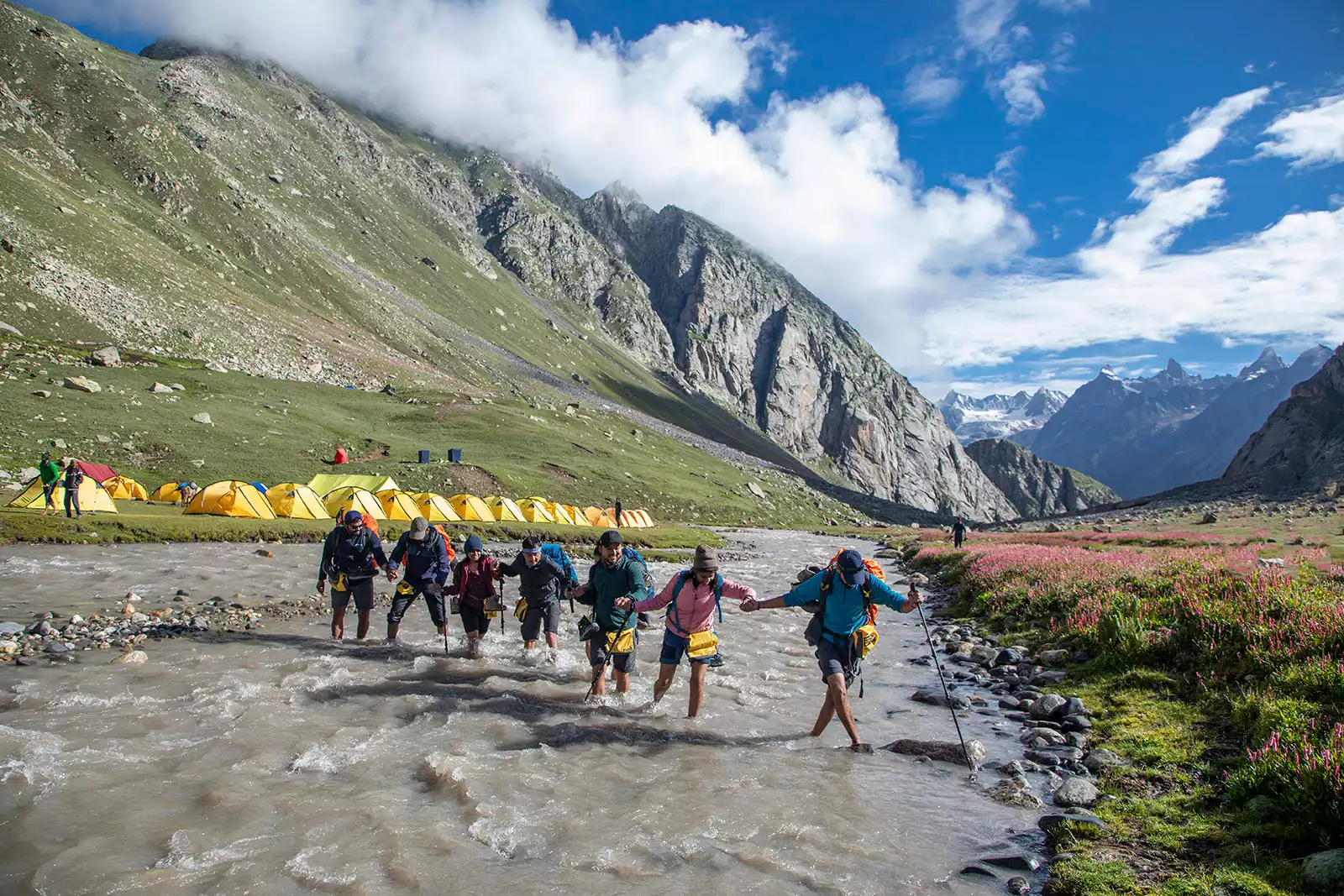 3ca37ca3 C021 44a9 90e7 A5dff9bd58e6 Hamptapass HP Indiahikes Jothiranjan SheaguruCampsite Rivercrossing August2021 3